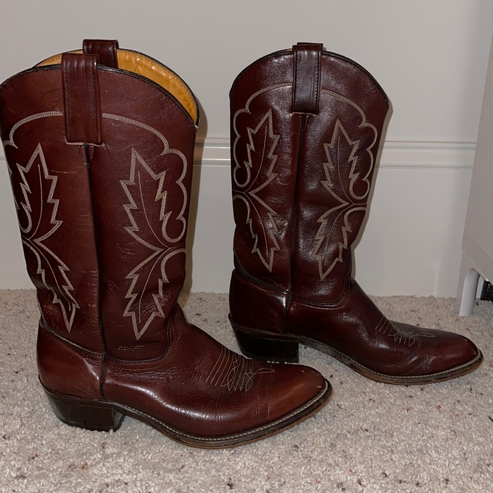 Authentic leather cowboys boots
